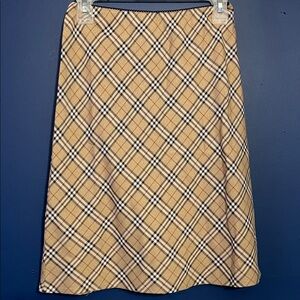 Bulldog tan  Plaid A-Line Skirt sz small
